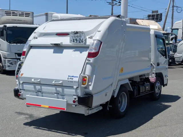 三菱 キャンター 2RG-FEAV0(2WD)の写真4