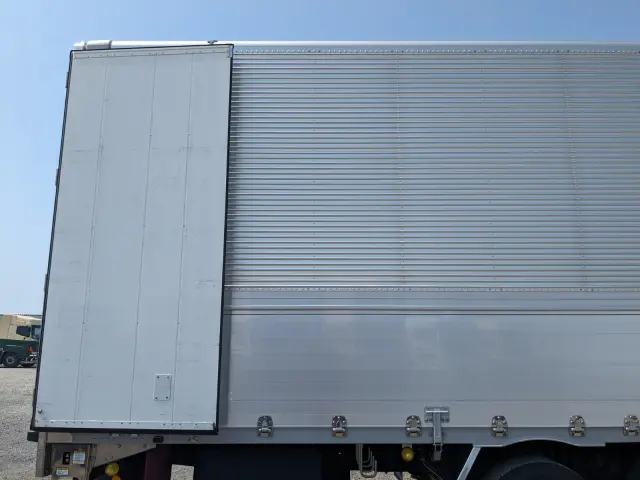 いすゞ ギガ 2PG-CYJ77D(8x4)の写真34