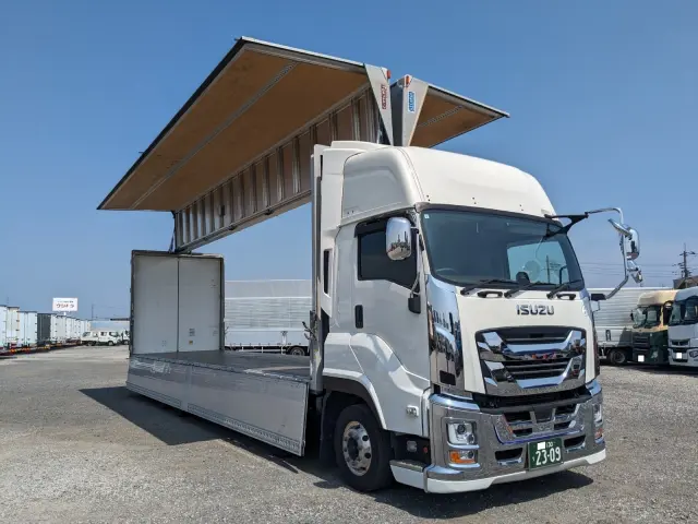 いすゞ ギガ 2PG-CYJ77D(8x4)の写真40