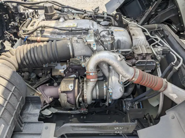 いすゞ ギガ 2PG-CYJ77D(8x4)の写真48