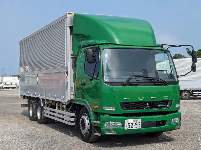 三菱 ファイター 2DG-FQ62F(6x4)の写真2