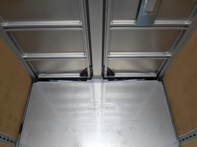 UD クオン 2PG-CG5CA(8x4)の写真14