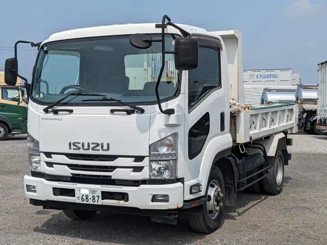 いすゞ フォワード TKG-FRR90S2(2WD)の写真1