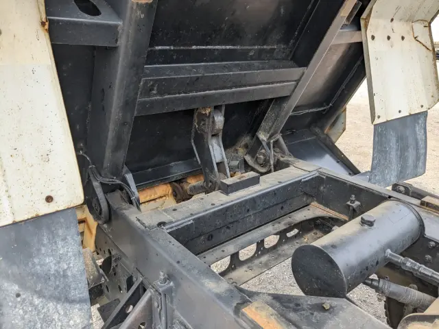 いすゞ フォワード TKG-FRR90S2(2WD)の写真38
