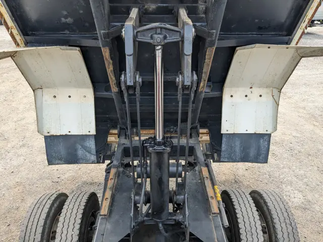 いすゞ フォワード TKG-FRR90S2(2WD)の写真41