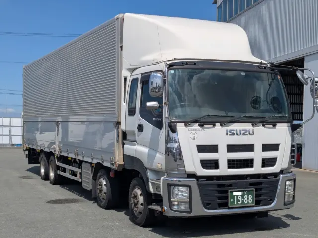 いすゞ ギガ QKG-CYJ77A(8x4)の写真2