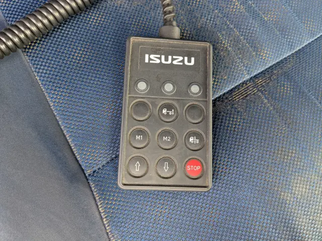 いすゞ ギガ QKG-CYJ77A(8x4)の写真39