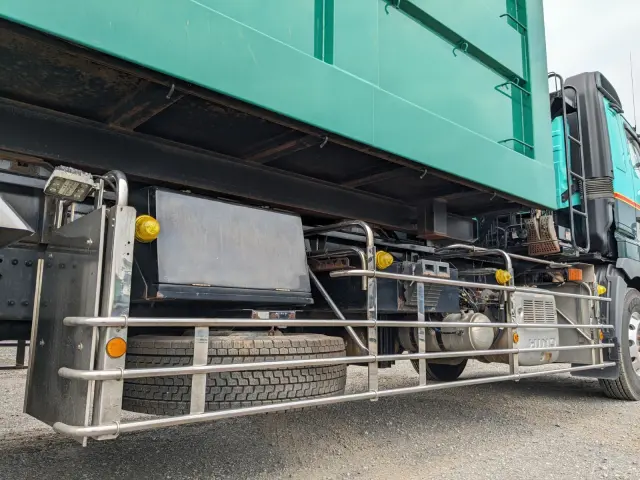 日野 プロフィア 2DG-FS1AHA(6x4)の写真31