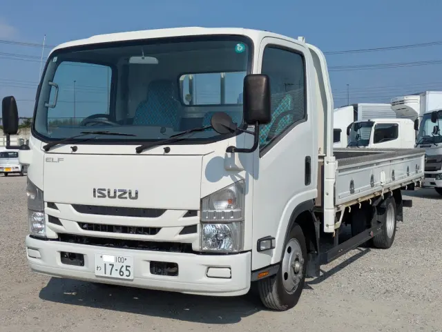 いすゞ エルフ TPG-NPR85AR(2WD)の写真1