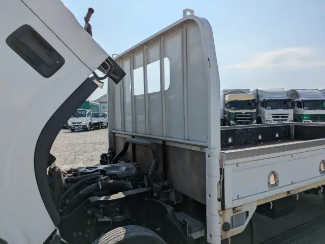 いすゞ エルフ TPG-NPR85AR(2WD)の写真32