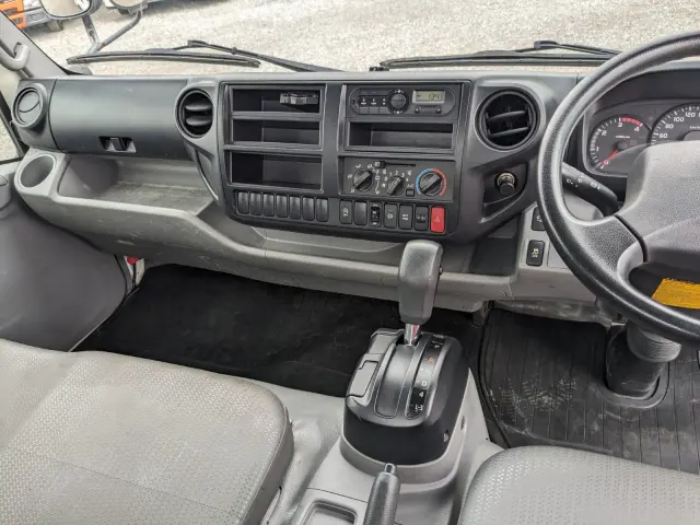 日野 デュトロ TPG-XZU710M(2WD)の写真27