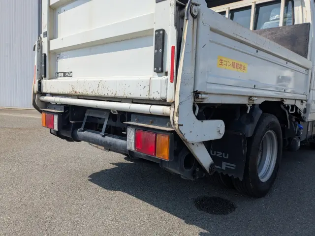 いすゞ エルフ 2RG-NJR88A(2WD)の写真6