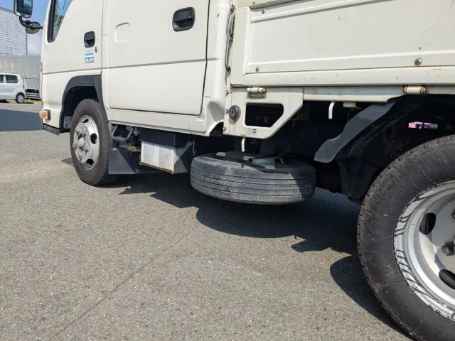 いすゞ エルフ 2RG-NJR88A(2WD)の写真11