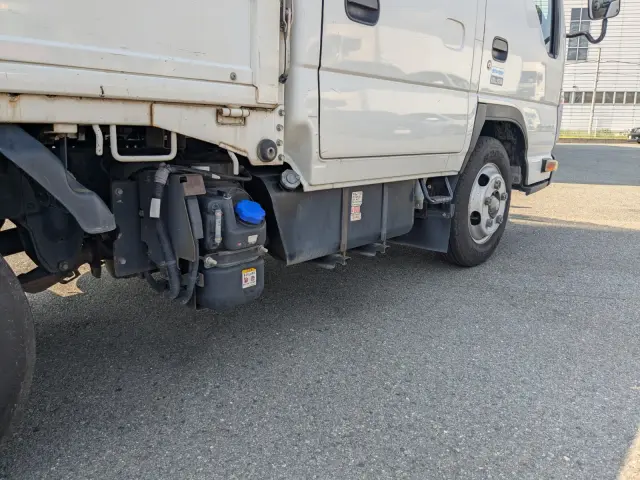 いすゞ エルフ 2RG-NJR88A(2WD)の写真13