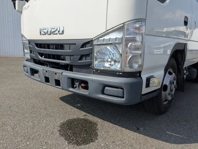 いすゞ エルフ 2RG-NJR88A(2WD)の写真26