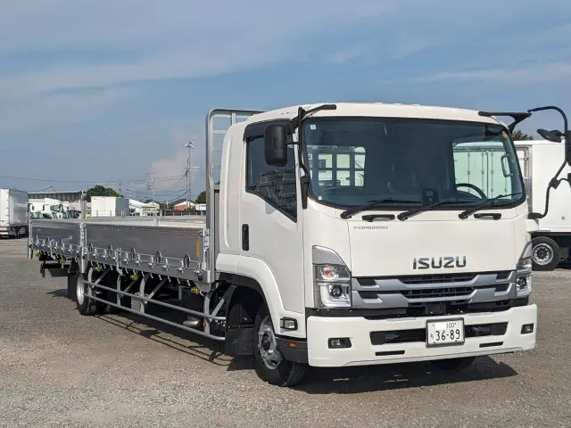 いすゞ フォワード 2RG-FRR90T2(2WD)の写真2