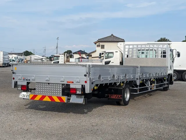 いすゞ フォワード 2RG-FRR90T2(2WD)の写真4