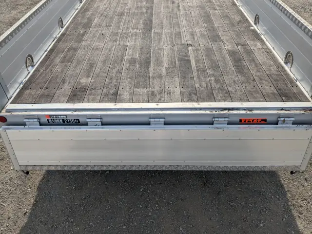 いすゞ フォワード 2RG-FRR90T2(2WD)の写真9