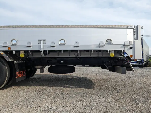 いすゞ フォワード 2RG-FRR90T2(2WD)の写真16