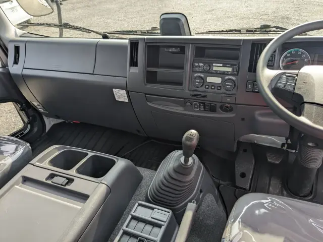 いすゞ フォワード 2RG-FRR90T2(2WD)の写真27