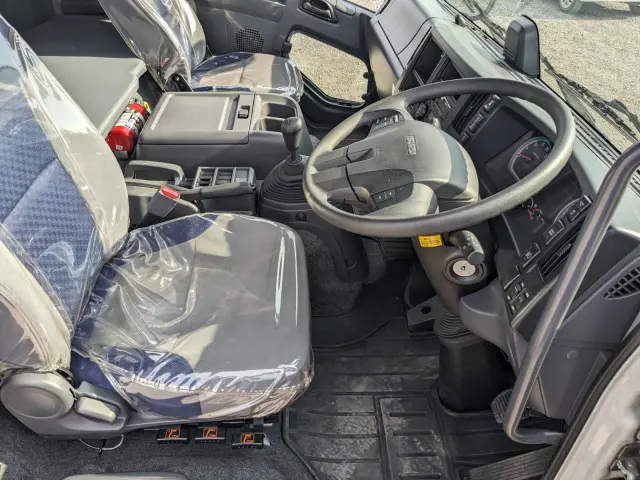いすゞ フォワード 2RG-FRR90T2(2WD)の写真31