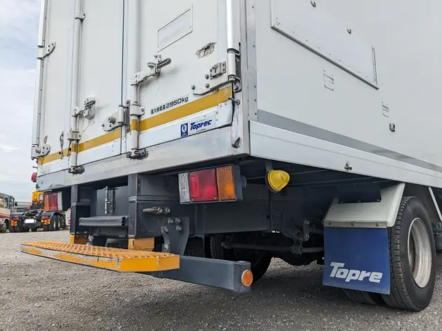 いすゞ エルフ 2RG-NPR88AN(2WD)の写真6