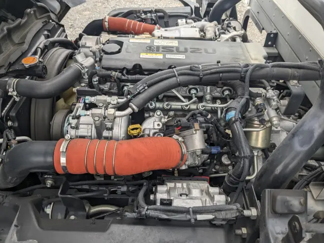 いすゞ エルフ 2RG-NPR88AN(2WD)の写真37