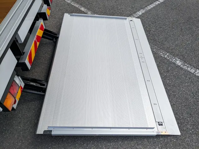 三菱 ファイター 2KG-FK65F(2WD)の写真10