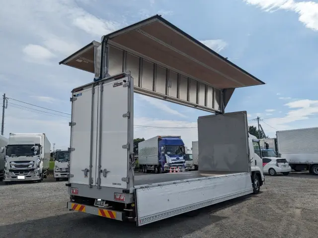 UD コンドル 2RG-BRR90T4(2WD)の写真39