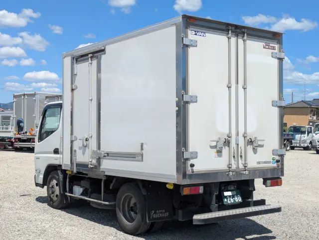 三菱 キャンター 2RG-FBAV0(2WD)の写真5