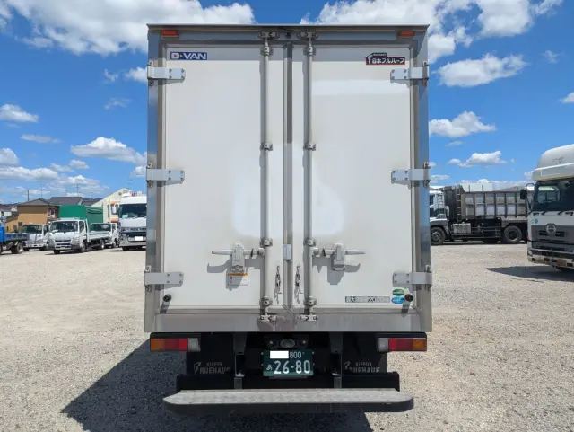 三菱 キャンター 2RG-FBAV0(2WD)の写真9