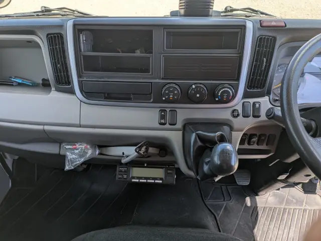 三菱 キャンター 2RG-FBAV0(2WD)の写真27