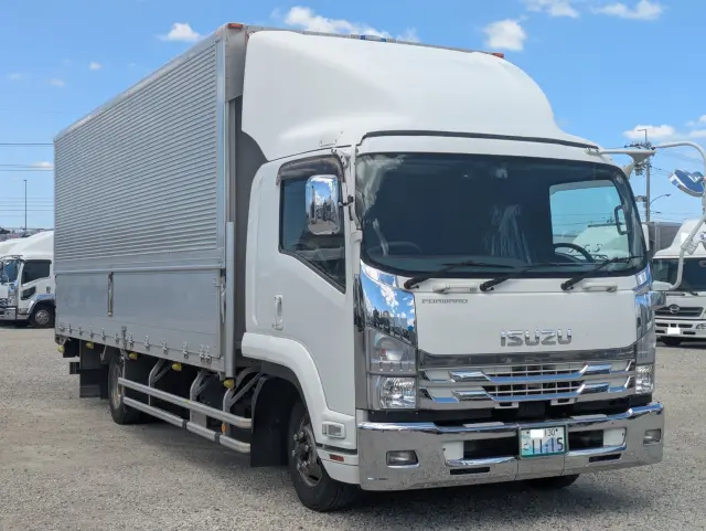 いすゞ フォワード 2RG-FRR90T2(2WD)の写真3