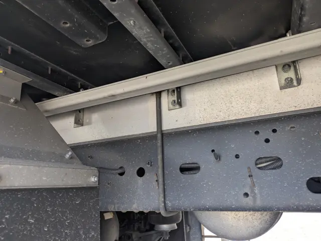 いすゞ フォワード 2RG-FRR90T2(2WD)の写真22