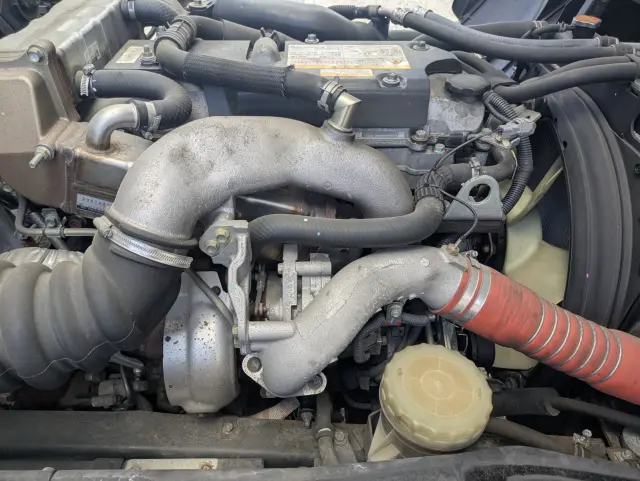 いすゞ フォワード 2RG-FRR90T2(2WD)の写真45