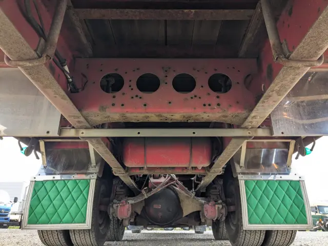 いすゞ ギガ QKG-CYZ77AJ(6x4)の写真32