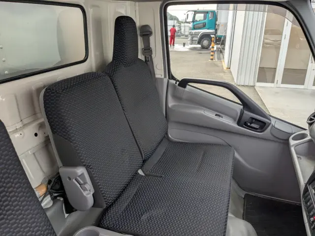 日野 デュトロ 2RG-XZU710M(2WD)の写真23