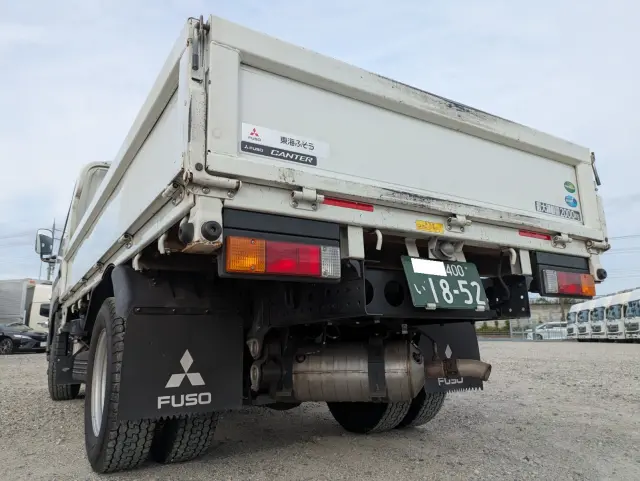 三菱 キャンター 2RG-FBA20(2WD)の写真6