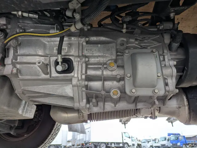 三菱 キャンター 2RG-FBA20(2WD)の写真15