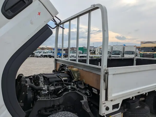 三菱 キャンター 2RG-FBA20(2WD)の写真22