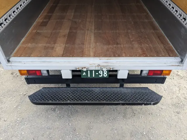 三菱 キャンター 2RG-FEAV0(2WD)の写真9