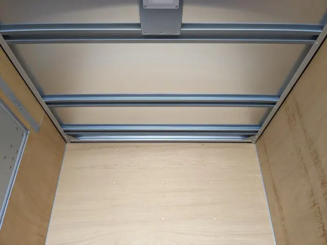三菱 キャンター 2RG-FEAV0(2WD)の写真14