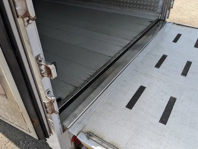 日野 レンジャー 2PG-FE2ABG(2WD)の写真12