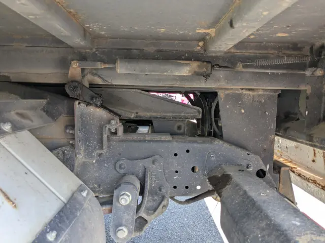 いすゞ エルフ 2PG-NPR88YN(2WD)の写真9