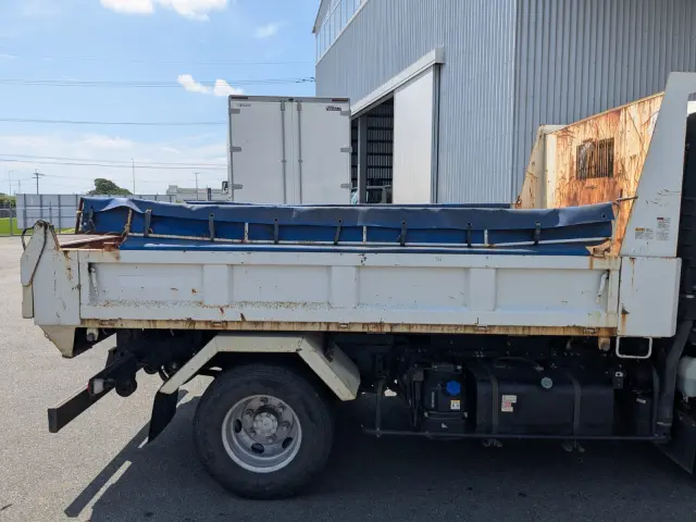 いすゞ エルフ 2PG-NPR88YN(2WD)の写真15