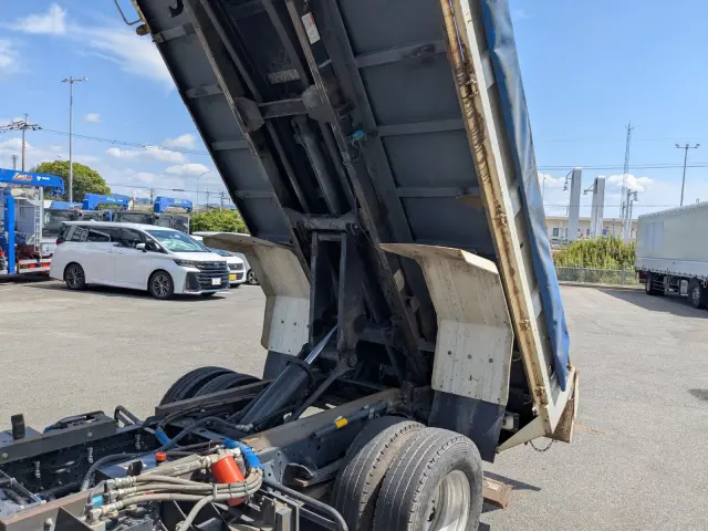いすゞ エルフ 2PG-NPR88YN(2WD)の写真30
