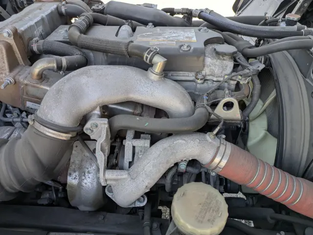 UD コンドル 2RG-BRR90T2(2WD)の写真27