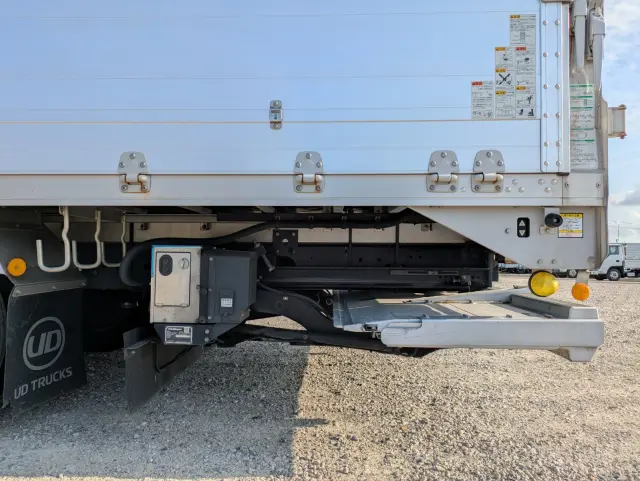 UD コンドル 2RG-BRR90T2(2WD)の写真32