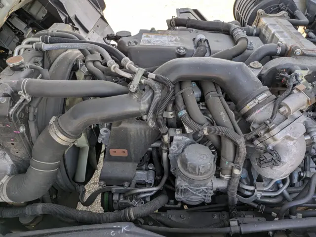 UD コンドル 2RG-BRR90T2(2WD)の写真44