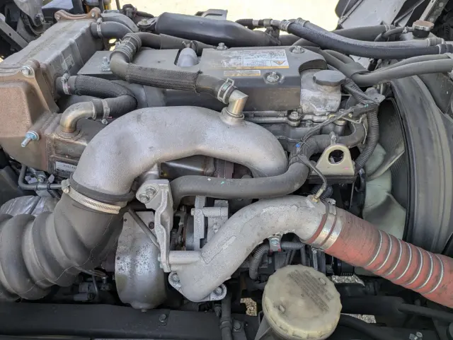 UD コンドル 2RG-BRR90T2(2WD)の写真48